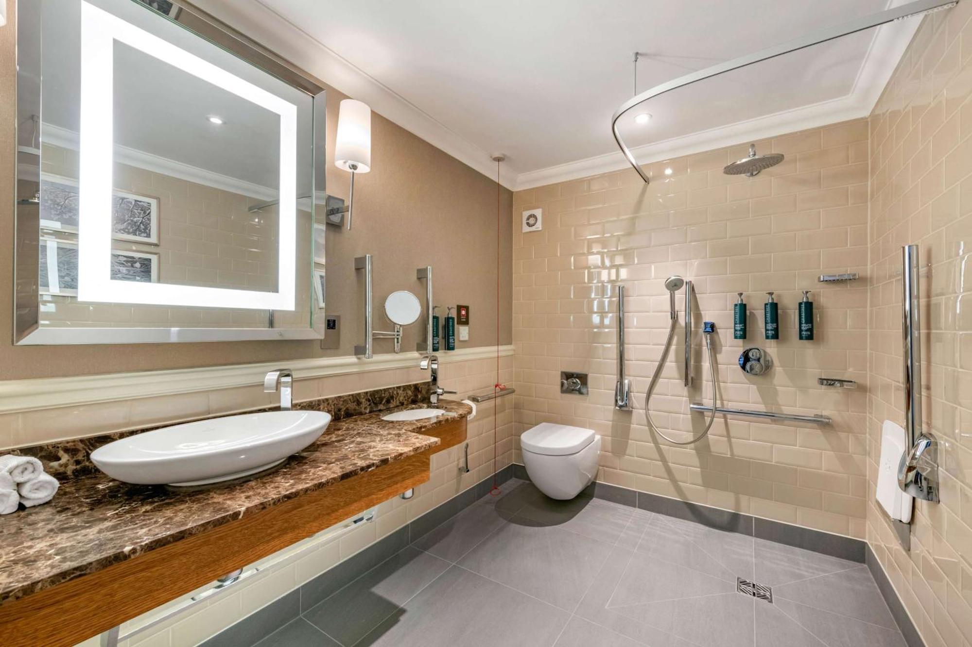 Hilton Grand Vacations Club Craigendarroch Suites Scotland Ballater Extérieur photo